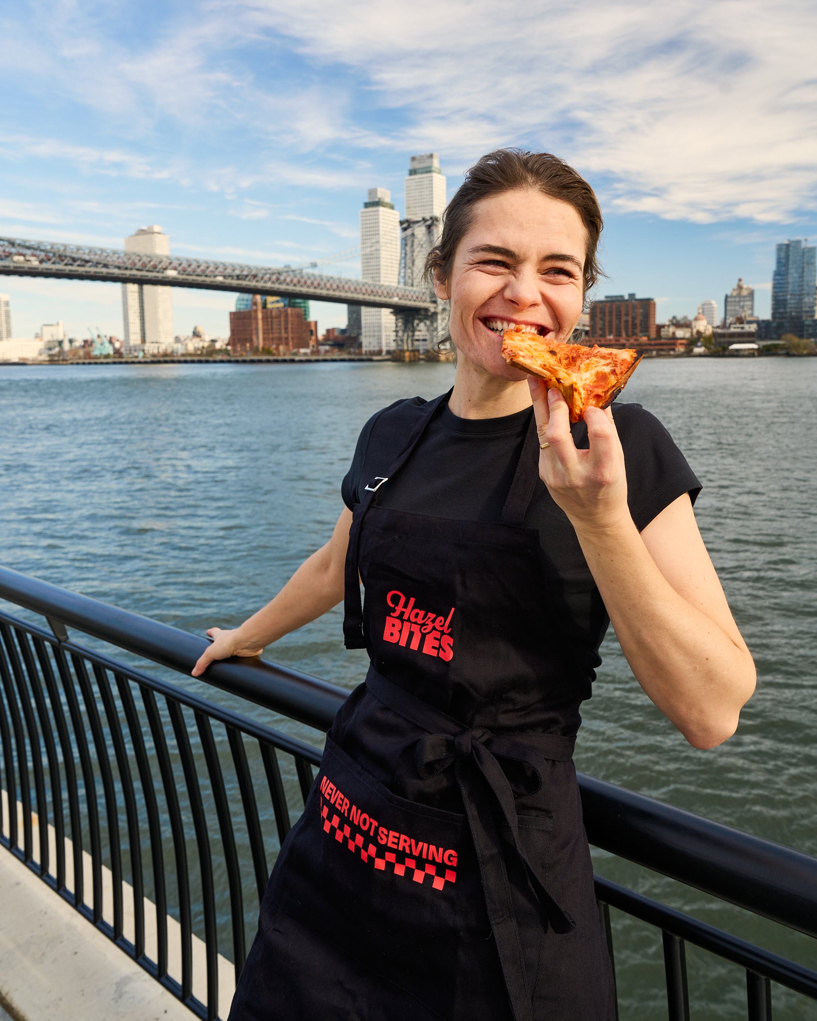 KÜCHENSCHÜRZE "HAZEL BITES"