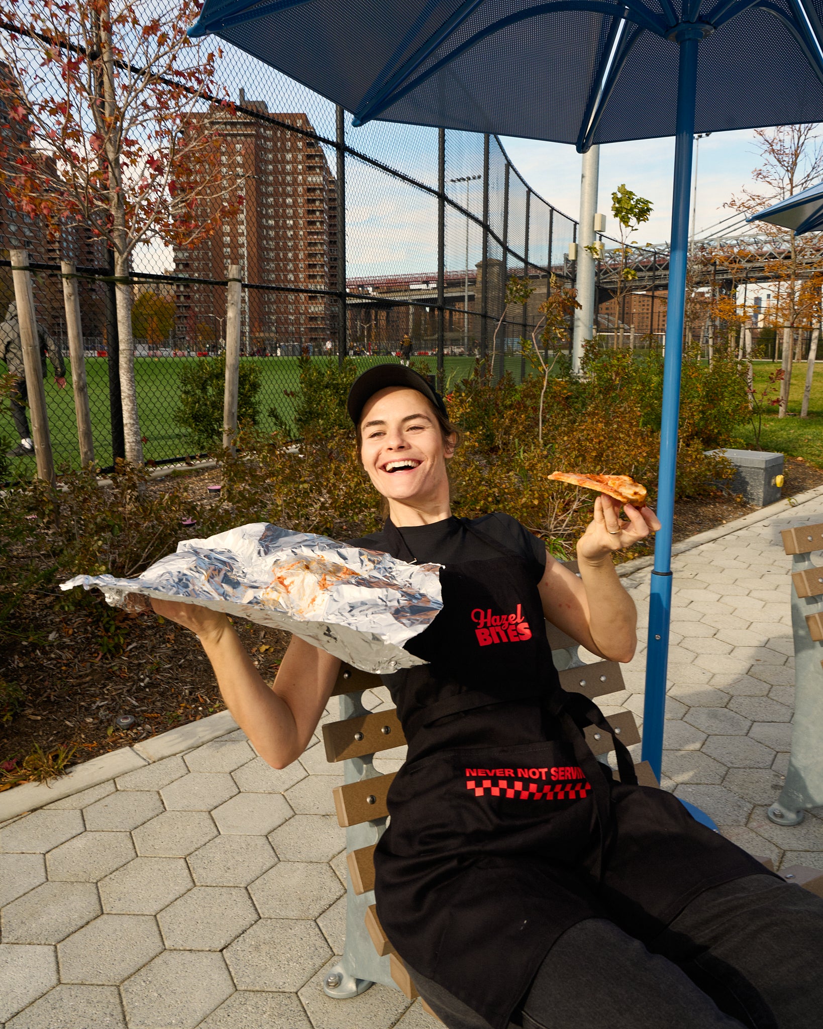 KÜCHENSCHÜRZE "HAZEL BITES"