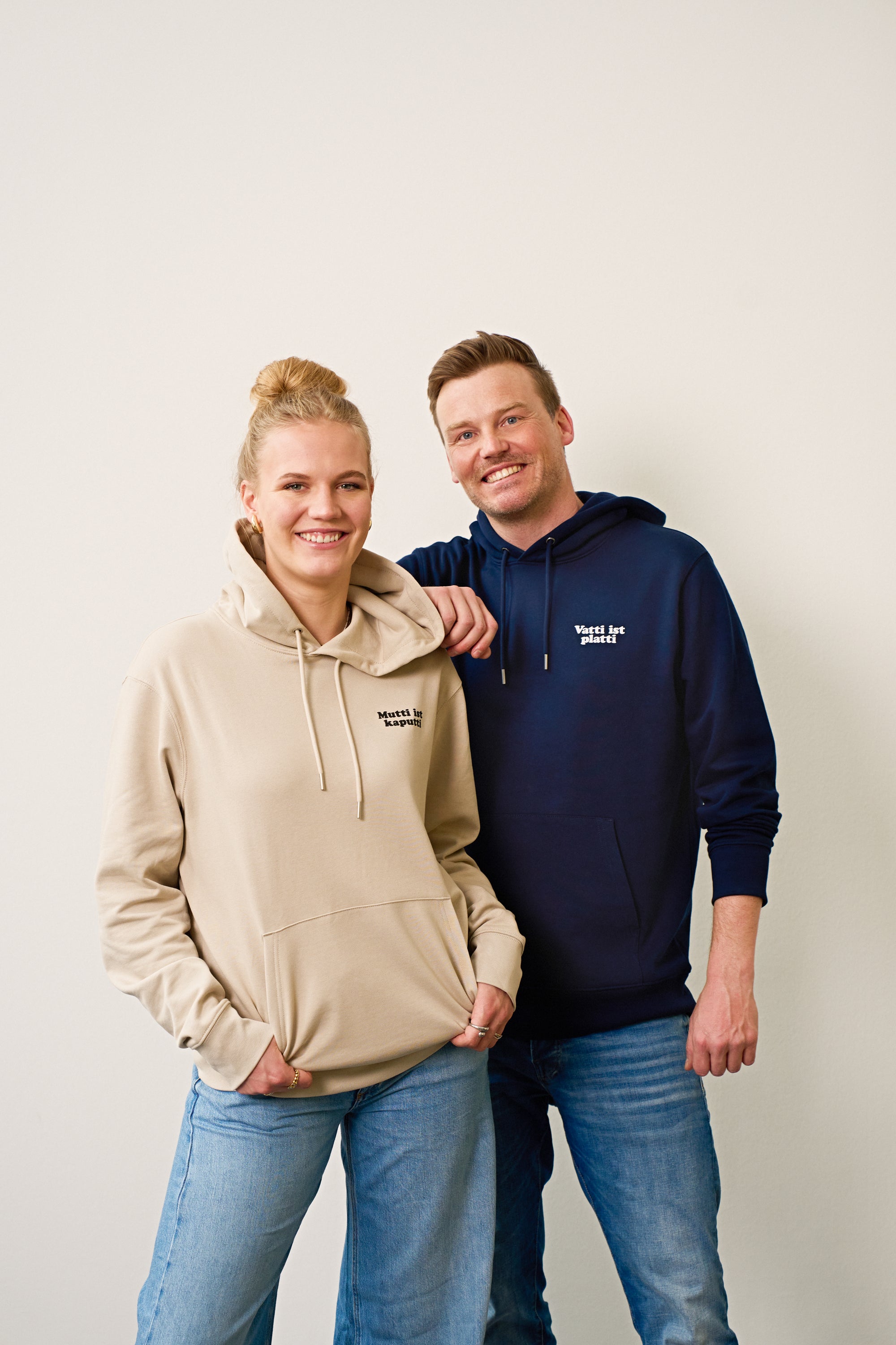 HOODIE "MUTTI IST KAPUTTI"