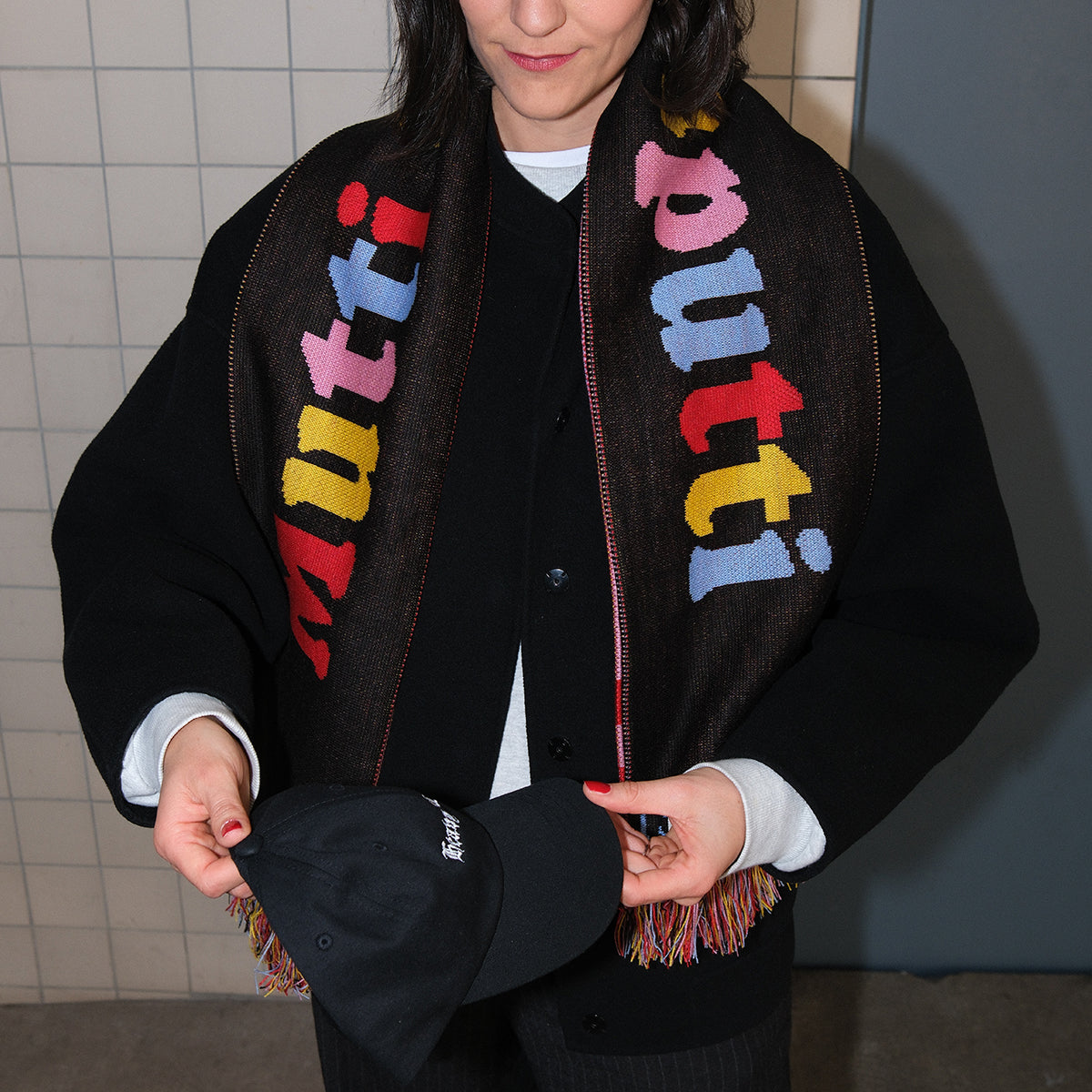 SCHAL "MUTTI IST KAPUTTI"