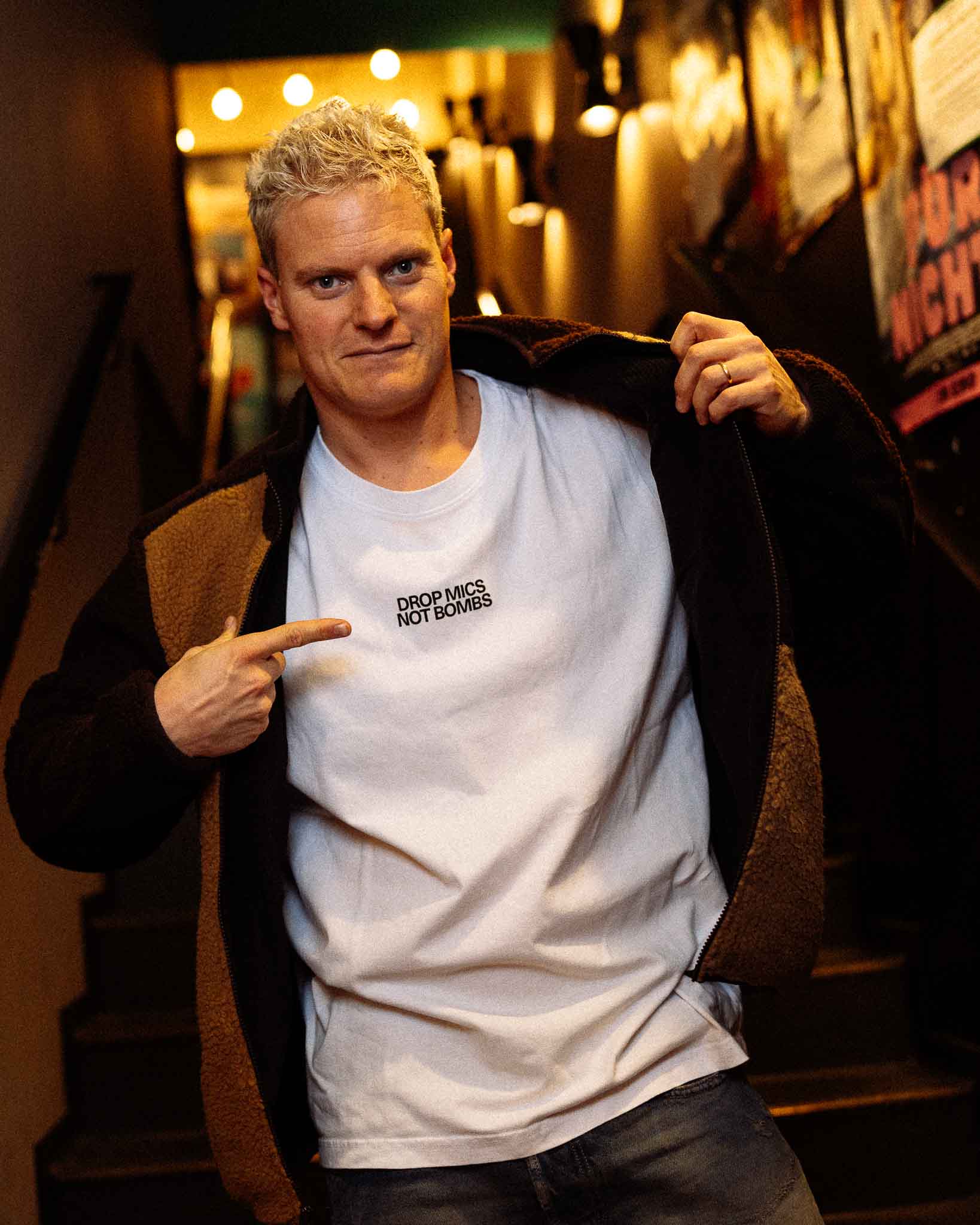 SHIRT "DROP MICS NOT BOMBS"